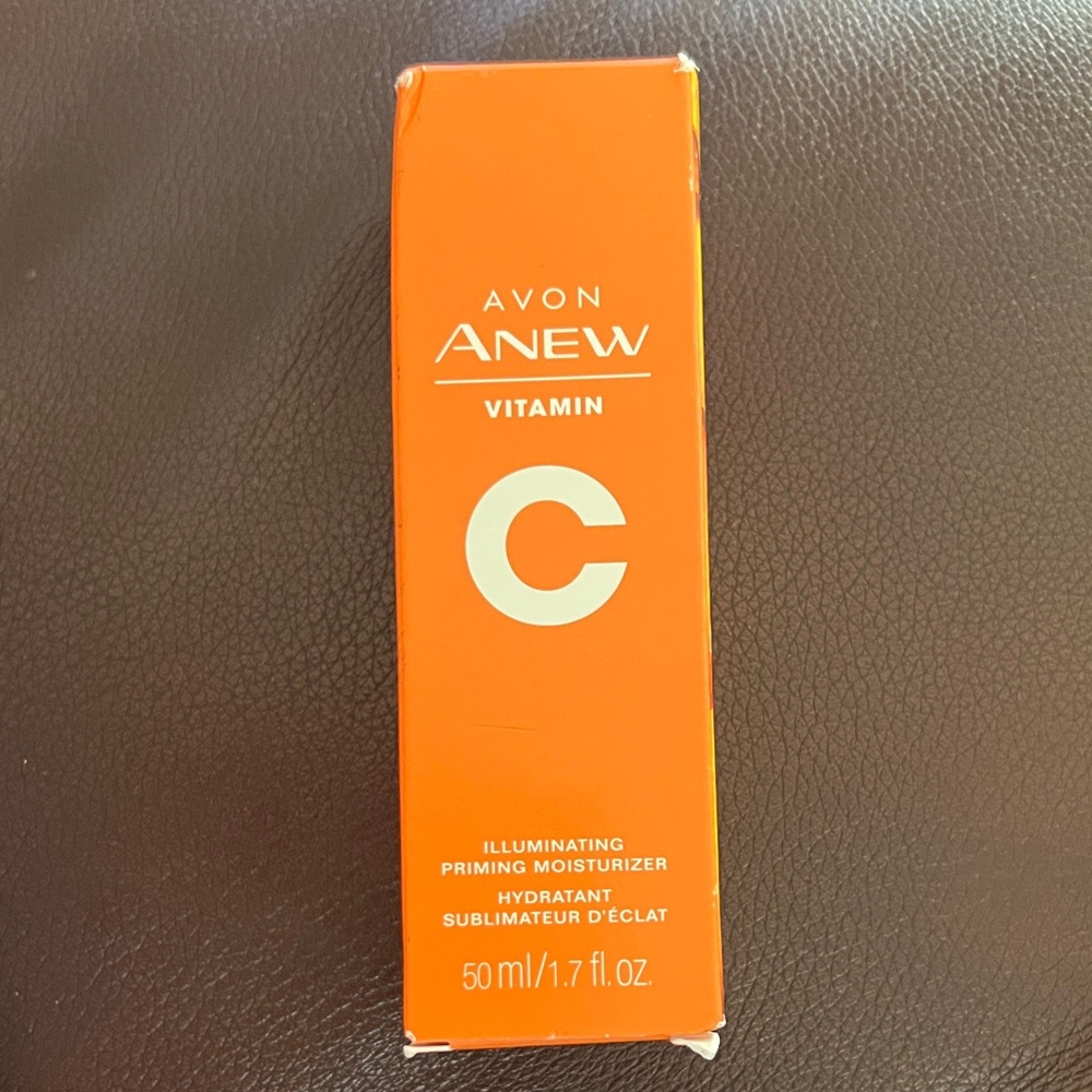 Avon Anew Vitamin C Illuminating Moisturizer - Vibrant Orange